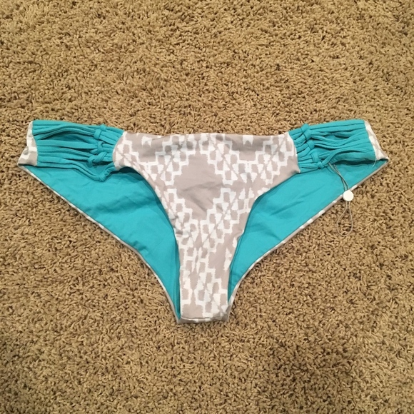 🏆 Bettinis reversible bikini bottoms - Picture 1 of 5
